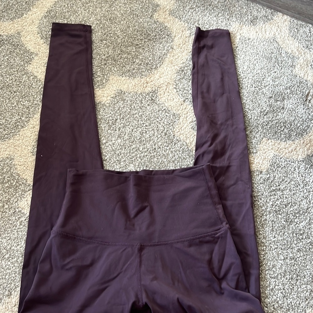 Lululemon Align leggings size 2 only worn a few times - Picture 3 of 4
